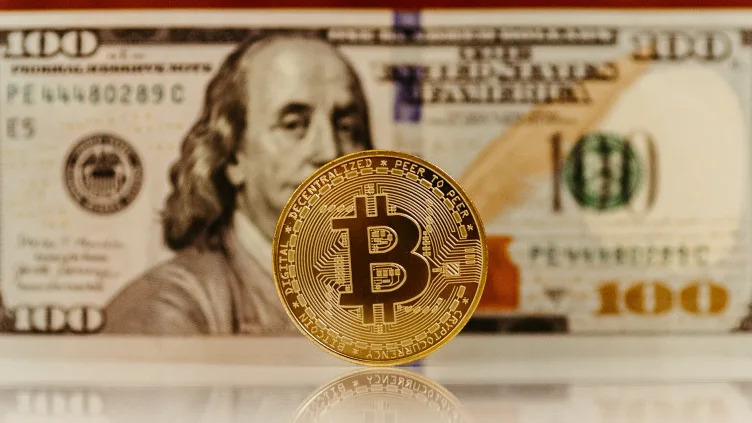 BlackRock's Bitcoin ETF Attracts Millions Amid Slump in Positive Sentiment